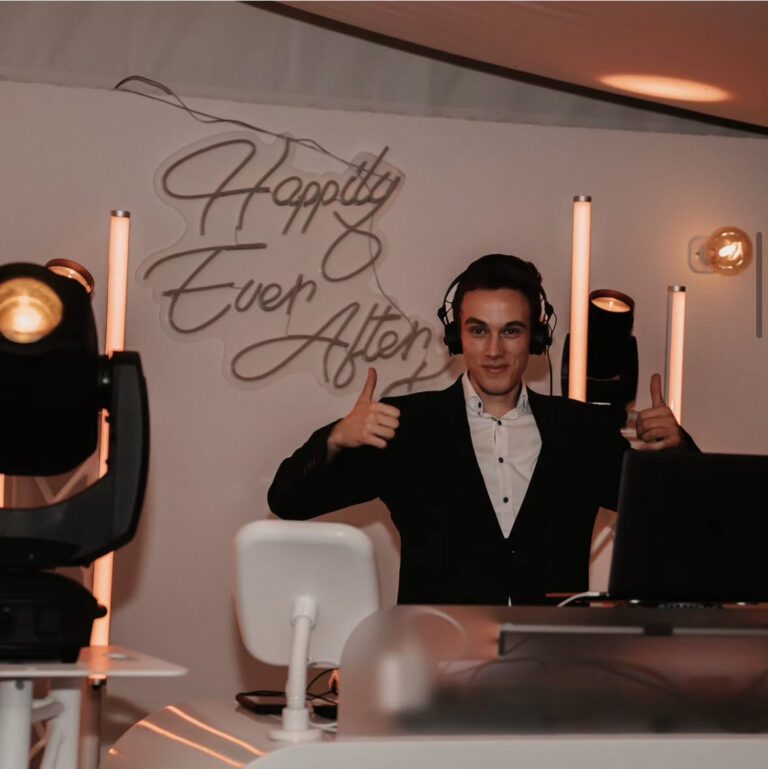 Hochzeits DJ bei der Arbeit