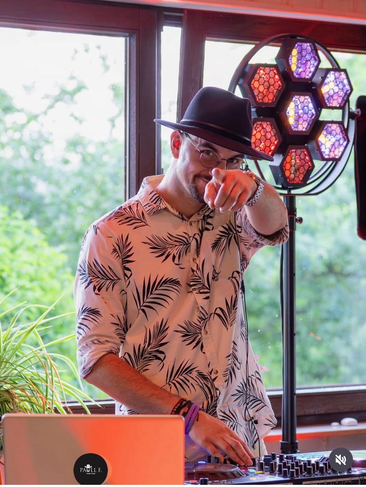 DJ Paull F persönlich , begeistert, Hochzeits DJ